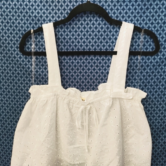 Liberty Love - Juniors white eyelet cropped tank top. New. Size - XL - Picture 2 of 5